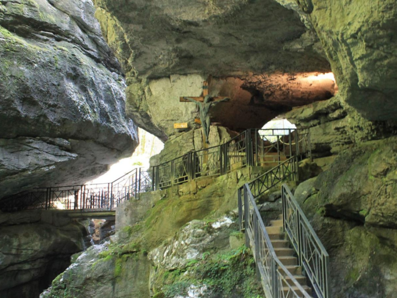 Pordenone: i borghi e le grotte di Pradis
