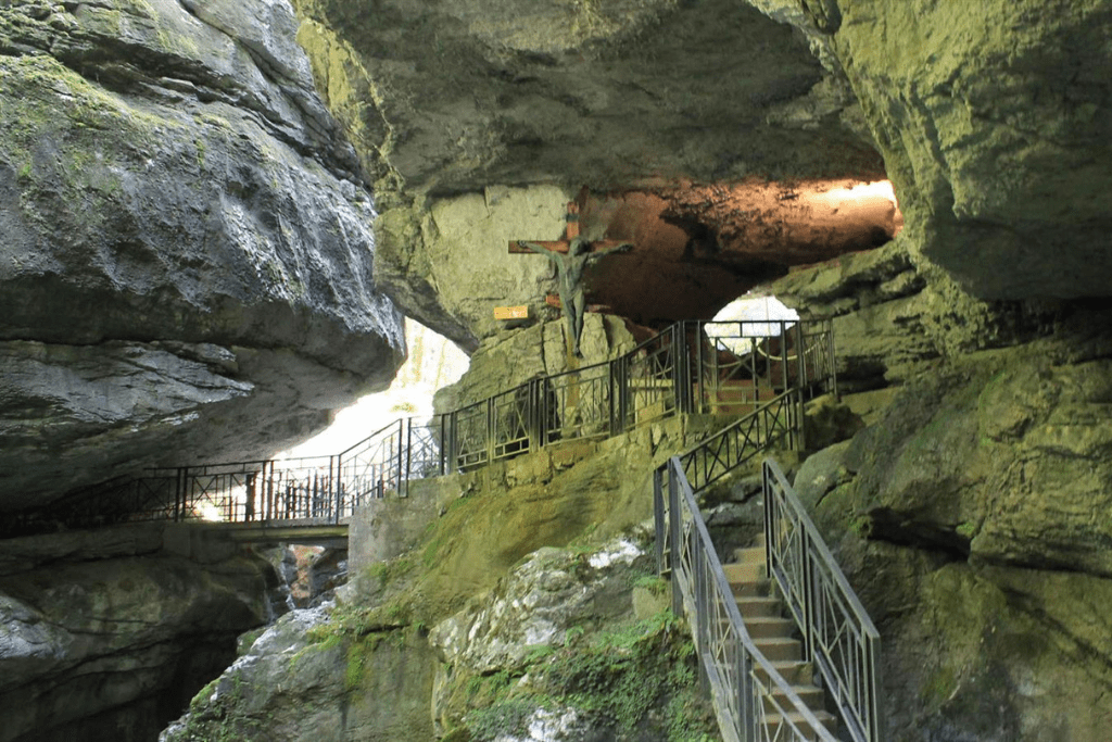 Pordenone: i borghi e le grotte di Pradis