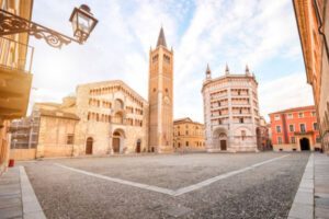 La piazza e il Duomo di Parma