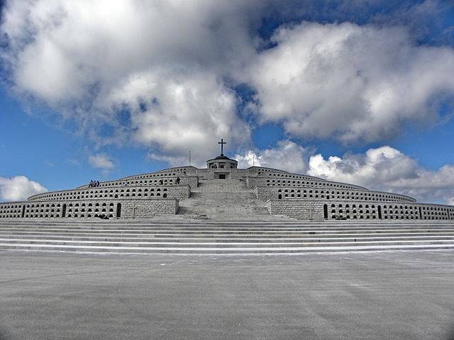 Al Sacrario del Monte Grappa