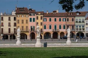 Padova, perché è detta la città dei “tre senza”?