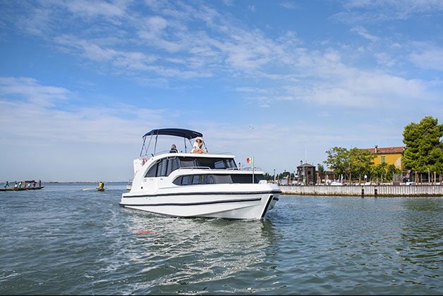 Vacanze a bordo di una Houseboat