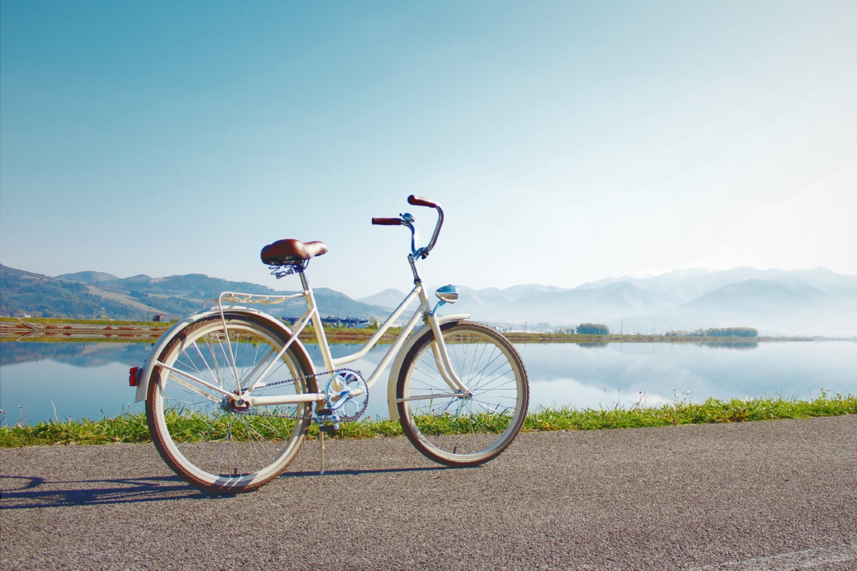 Adriabike, rincorrendo l’acqua in sella a una bici