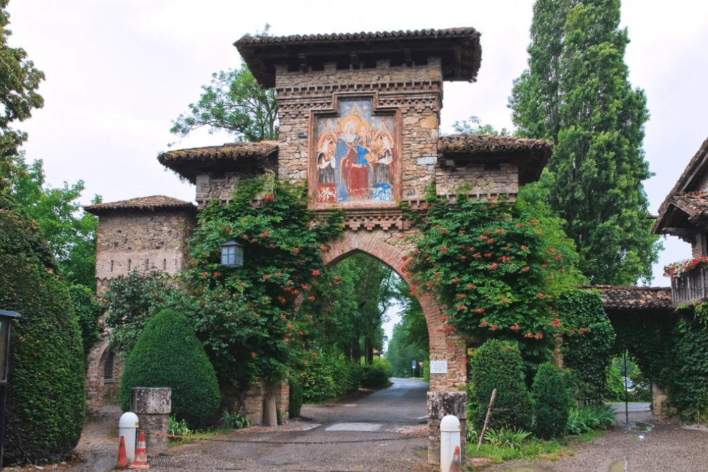 Grazzano Visconti, pittoresco borgo emiliano